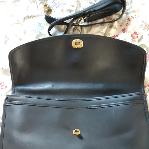 Black COACH briefcase - Picture 2 of 6
